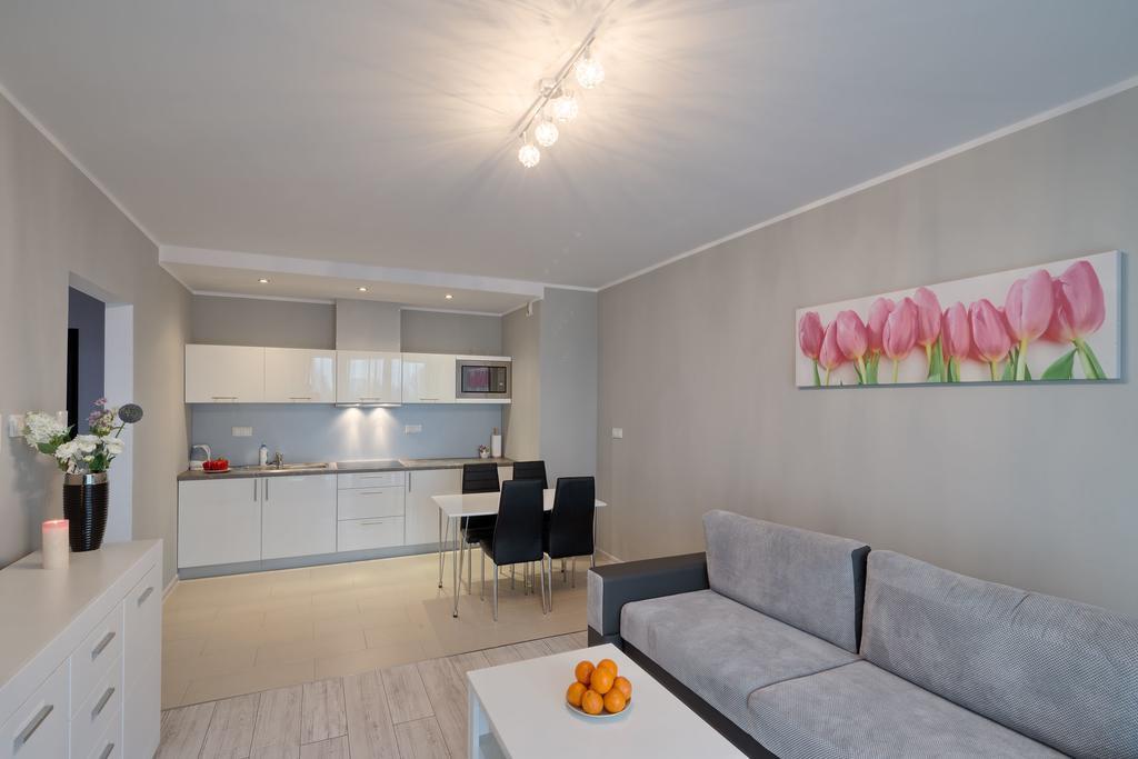 City Aparthotel Ochota Βαρσοβία Δωμάτιο φωτογραφία