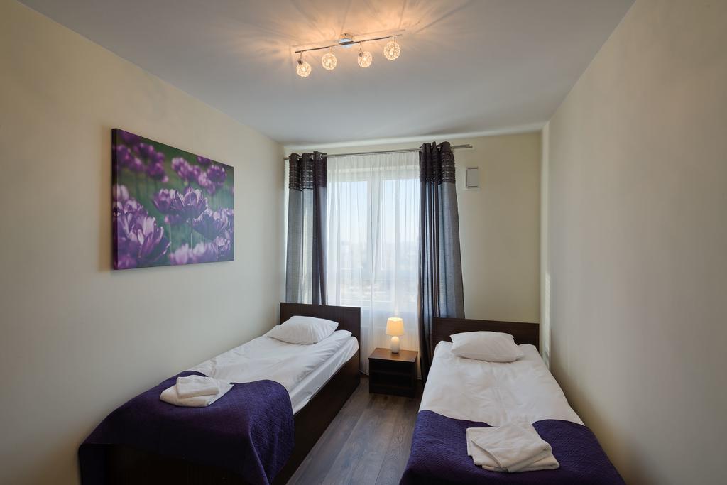 City Aparthotel Ochota Βαρσοβία Δωμάτιο φωτογραφία