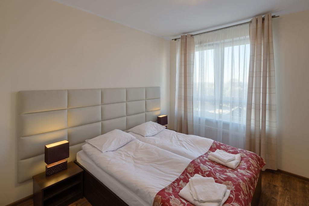 City Aparthotel Ochota Βαρσοβία Δωμάτιο φωτογραφία