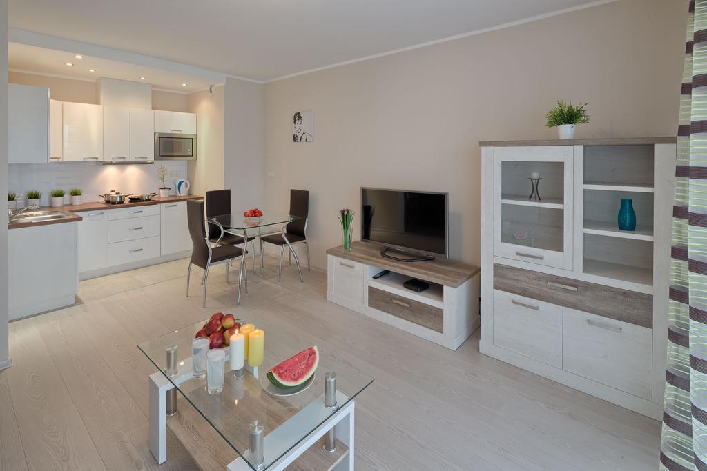 City Aparthotel Ochota Βαρσοβία Δωμάτιο φωτογραφία