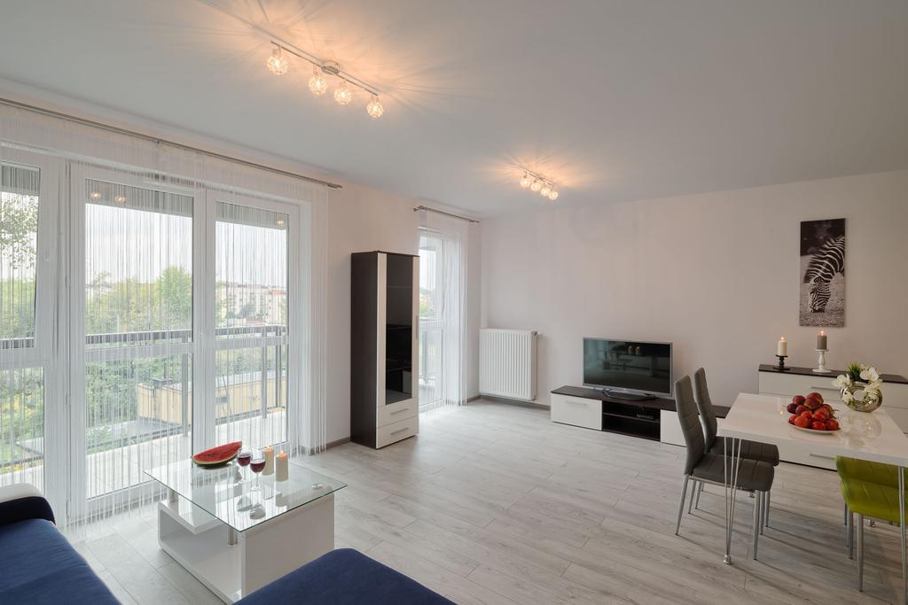 City Aparthotel Ochota Βαρσοβία Δωμάτιο φωτογραφία