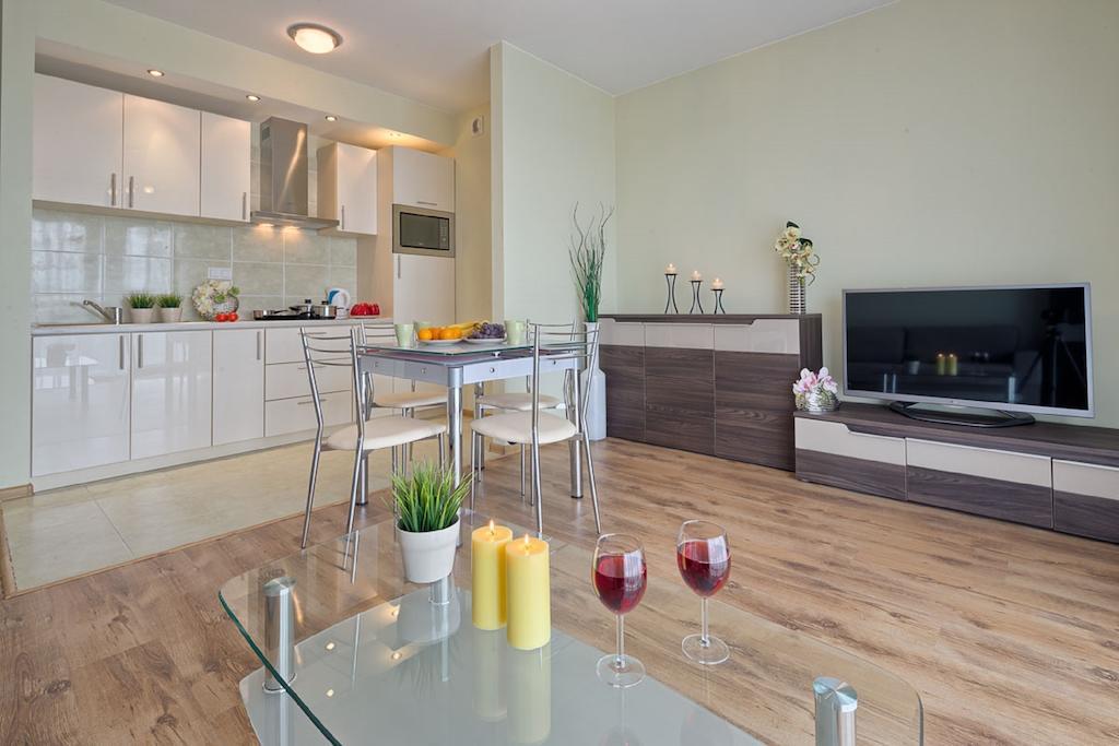 City Aparthotel Ochota Βαρσοβία Δωμάτιο φωτογραφία