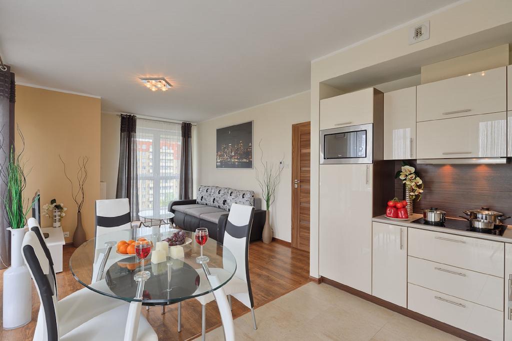 City Aparthotel Ochota Βαρσοβία Δωμάτιο φωτογραφία