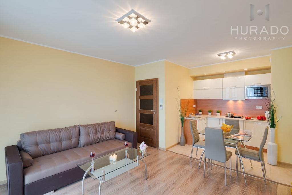 City Aparthotel Ochota Βαρσοβία Δωμάτιο φωτογραφία